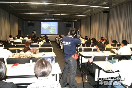 G:\2011上海纺机展图片整理\纺机网文章\会议中的我们\DSC04292.jpg